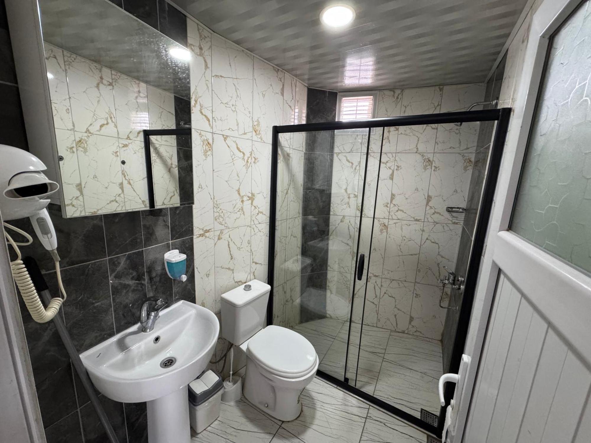 Ersoy Ege Apart Otel Antalya Exteriér fotografie